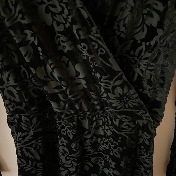 Anthropologie Velvet Burnout Romper MP, LP, L, Black Versatile Jumper By Saylor - Picture 6 of 9